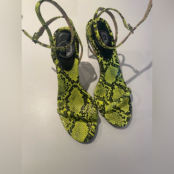 Serpentine neon green snake clear heel stiletto US 6.5 - Picture 2 of 6